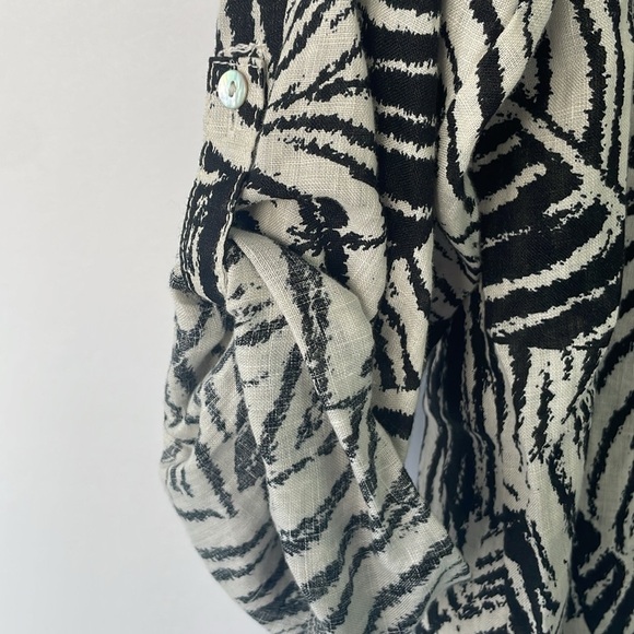 Cynthia Rowley 100% Linen Blouse Palm Leaf Shirt Mother of Pearl Plus Size 1X - Picture 11 of 16